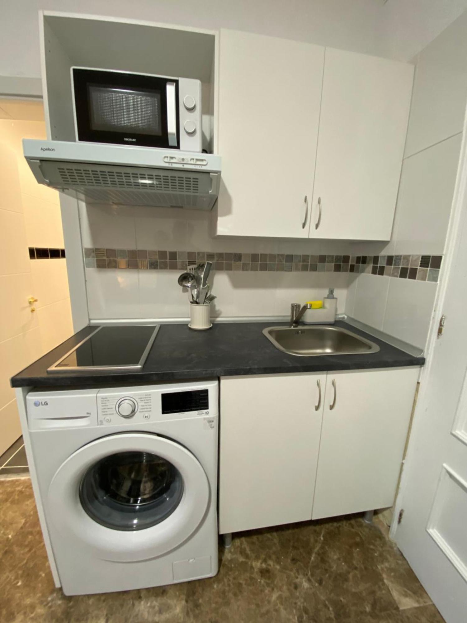 Apartamentos Econostay Fuencarral Madrid Eksteriør bilde